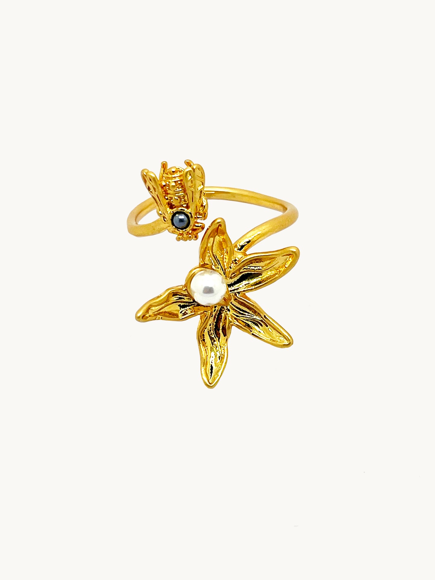 Flower and Bee Ring