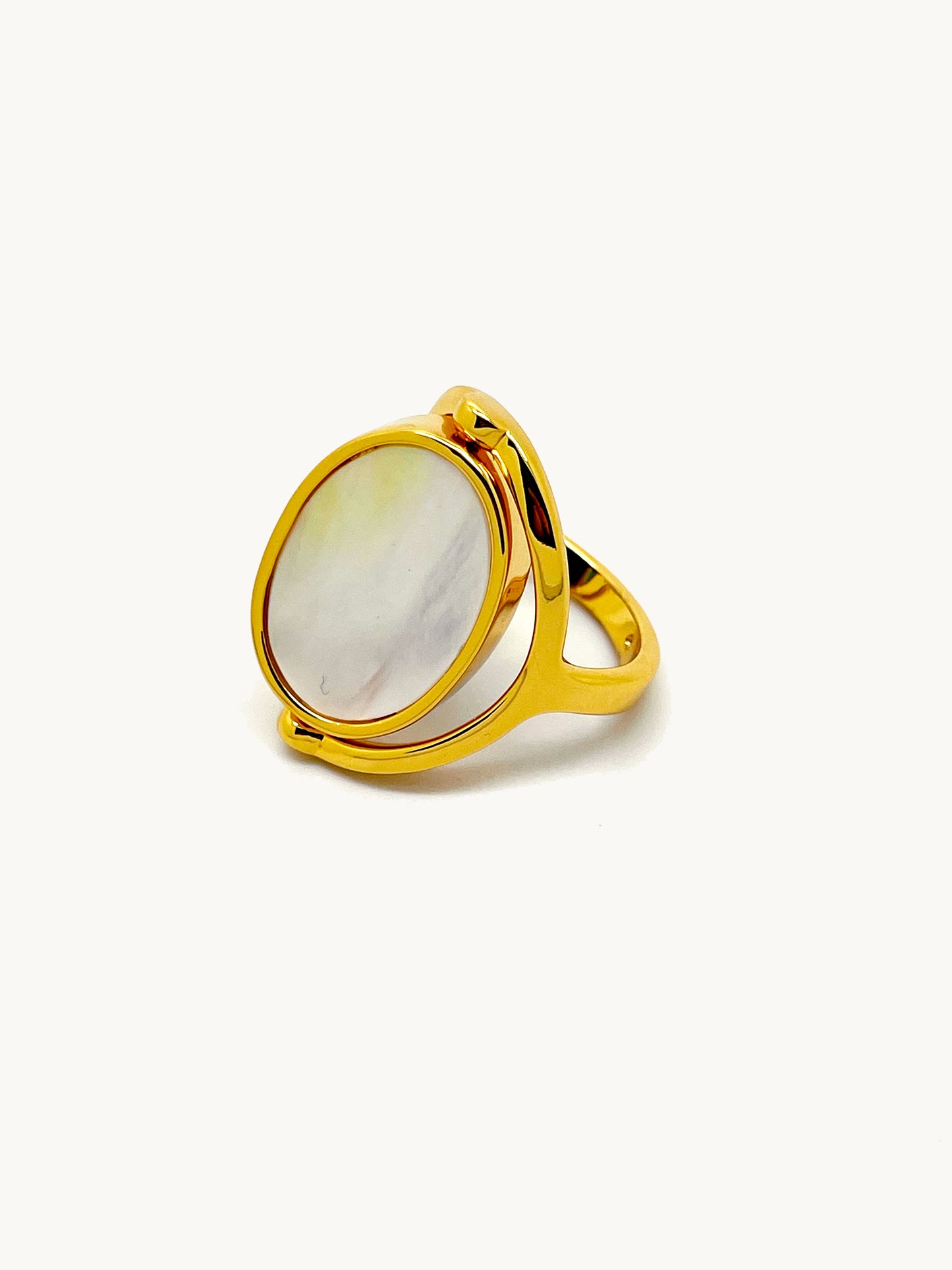 Two Sided Gold Oval Seashell Ring